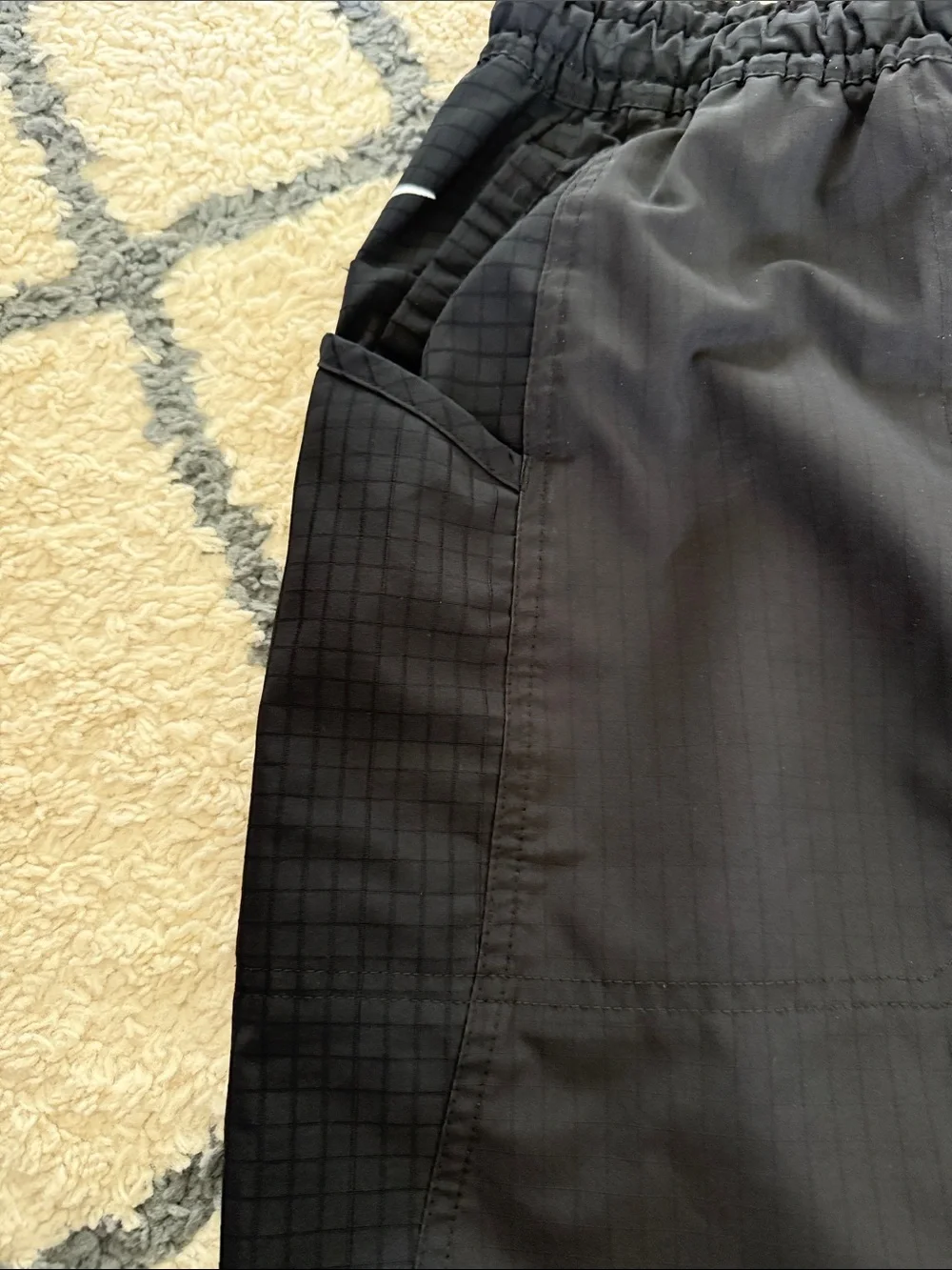 Nike Men’s Dri-FIT ADV A.P.S. Black athletic pants Small